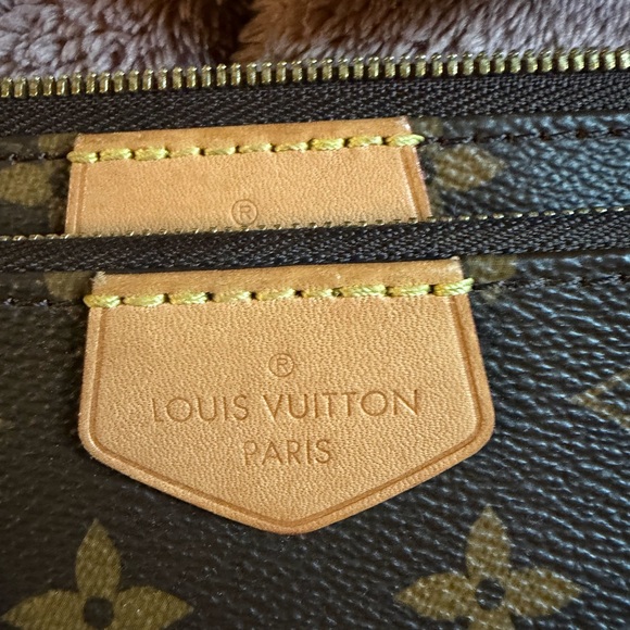 Louis Vuitton Multi Pochette Accessories - Picture 6 of 13